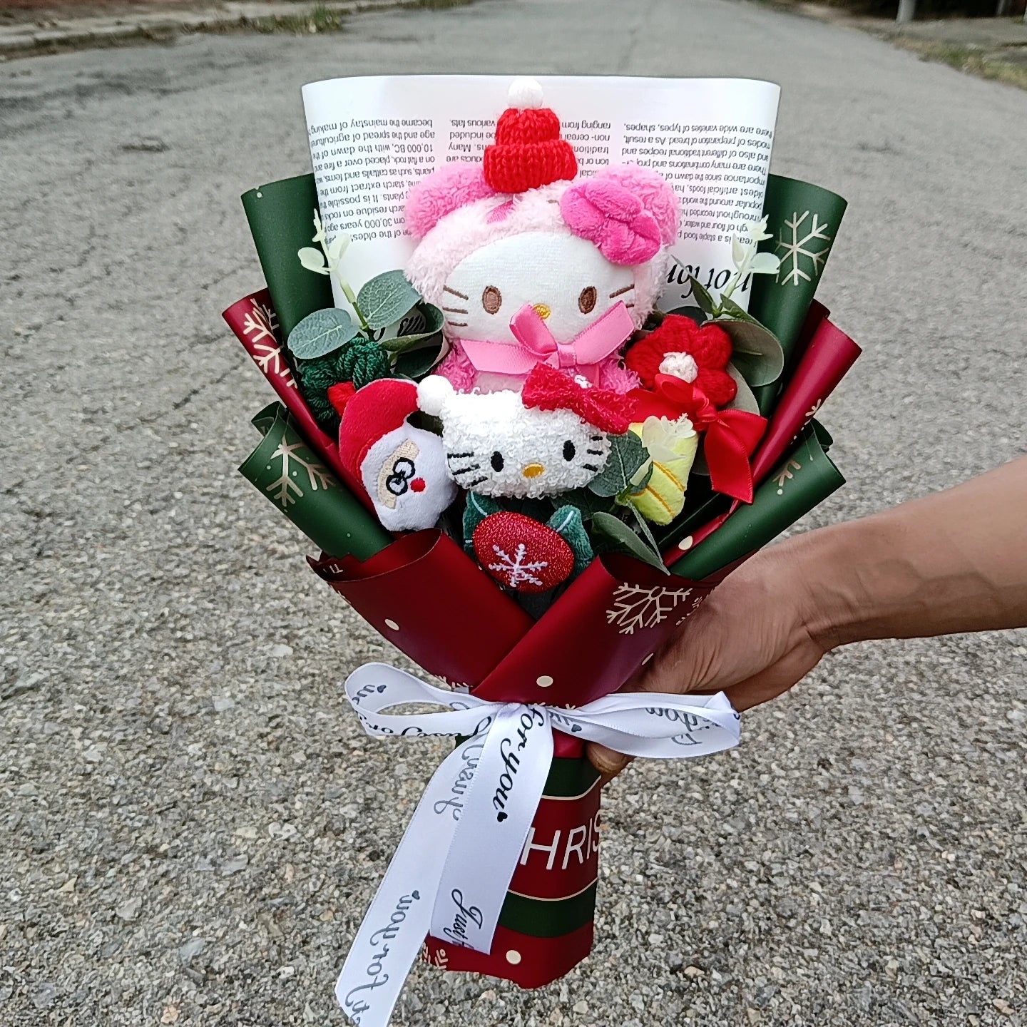 Hello Kitty Plush Rose Bouquet — Kawaii Sanrio Anime Flower Gift
