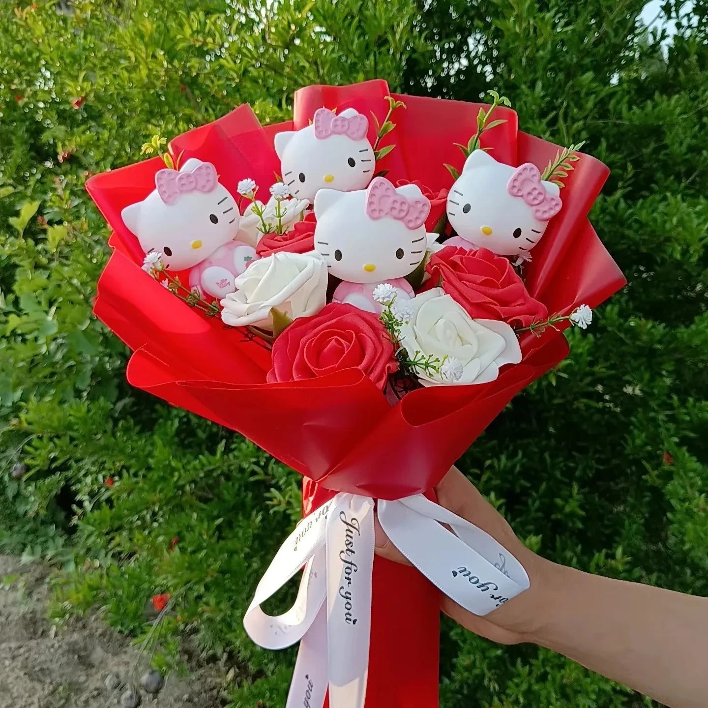 Hello Kitty Plush Rose Bouquet — Kawaii Sanrio Anime Flower Gift