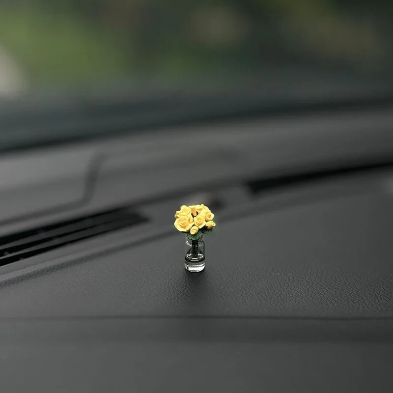 Mini Car Flower Vase — Cute Rose & Sunflower Dashboard Decor Clip