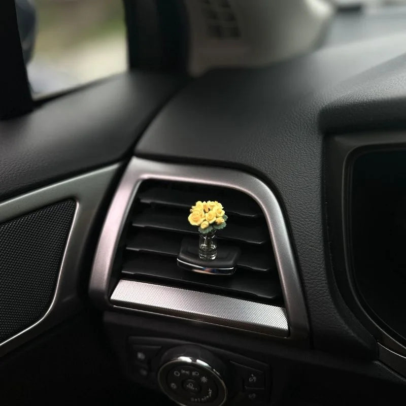 Mini Car Flower Vase — Cute Rose & Sunflower Dashboard Decor Clip