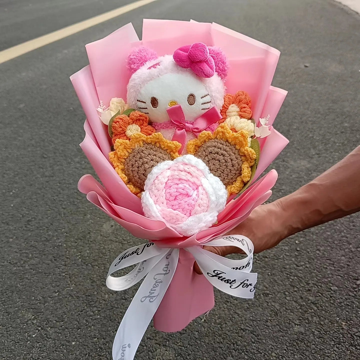 Hello Kitty Plush Rose Bouquet — Kawaii Sanrio Anime Flower Gift